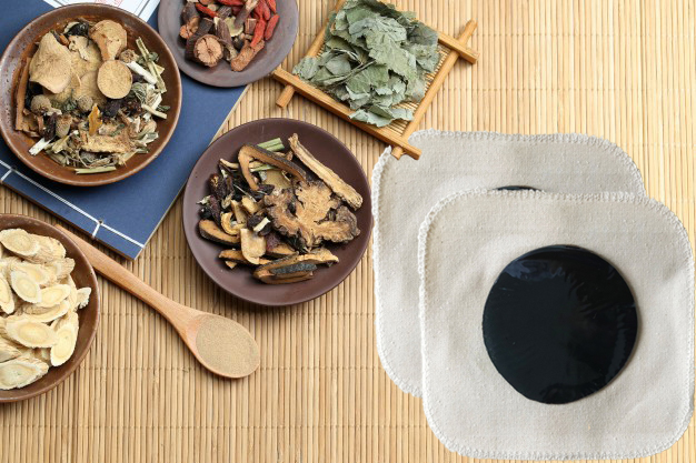 传统手工黑膏贴你每天贴膏贴，贴对了吗？